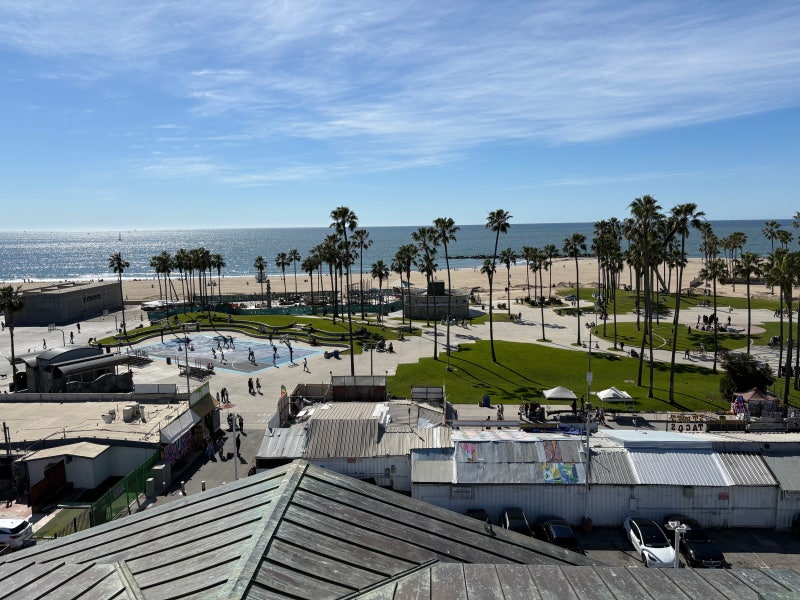 80년 된 핫도그부터, 손흥민 칵테일까지…월드컵 앞두고 미리 가본 LA 맛집