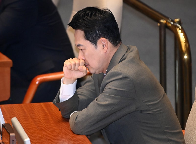 사퇴는 없다? 장동혁 “선거 끝나고 당명 교체”