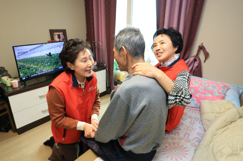 ‘간병가족 휴식제’ 1호 서울 영등포구… “잠시라도 쉬어서 좋다”