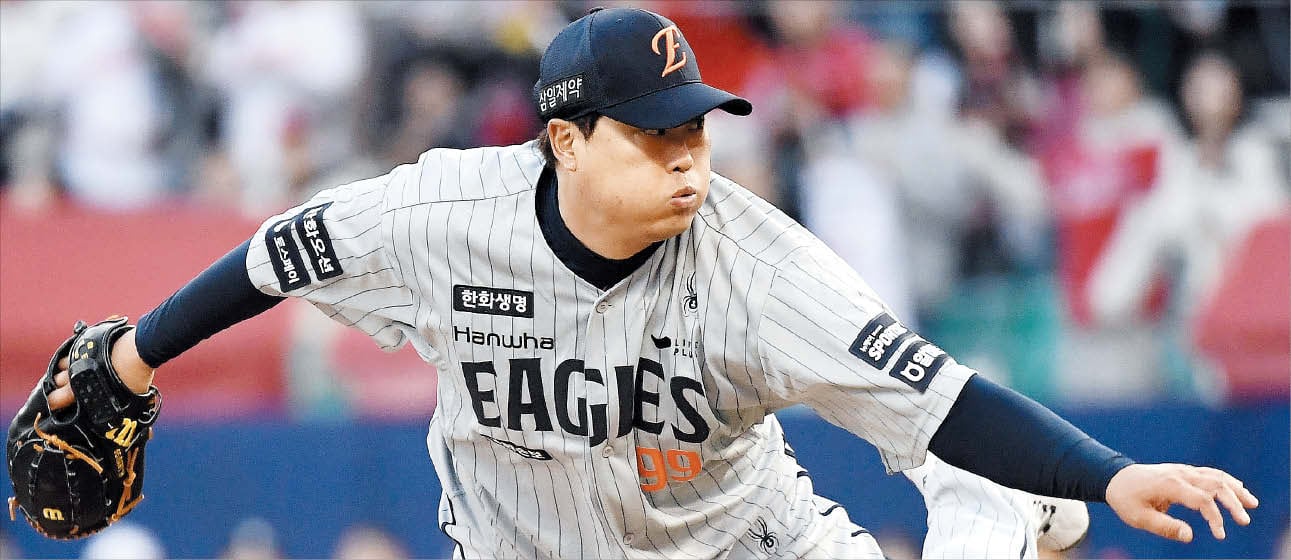 한화 류현진, 최고령·최소 경기 1500탈삼진