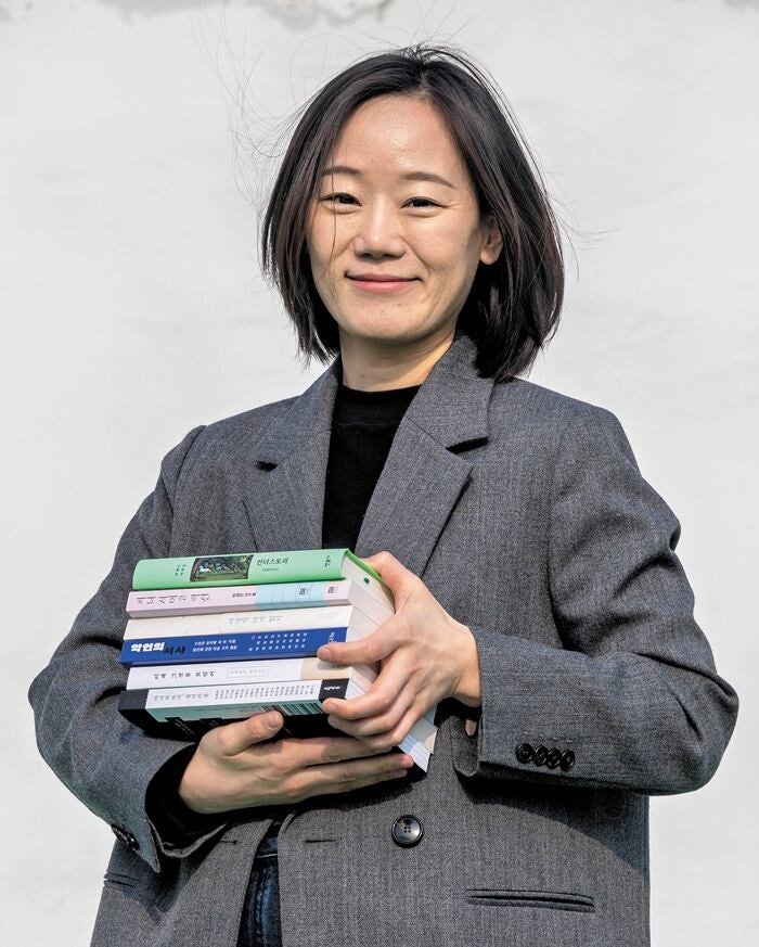 “회사일 더 가혹하게 해… 글은 내 영혼의 평생 직장”