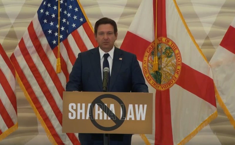 플로리다 “이슬람 율법 퇴출” 법제화… ‘기독교 국가’ 짙게 칠하는 트럼프 2기