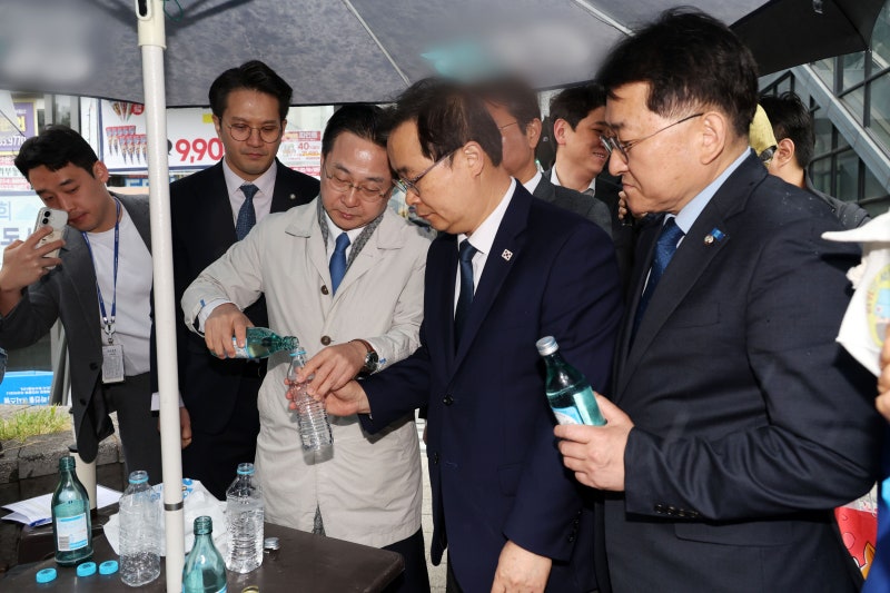 특검, 박상용 피의자 입건… 與는 ‘페트병 소주’ 재연까지