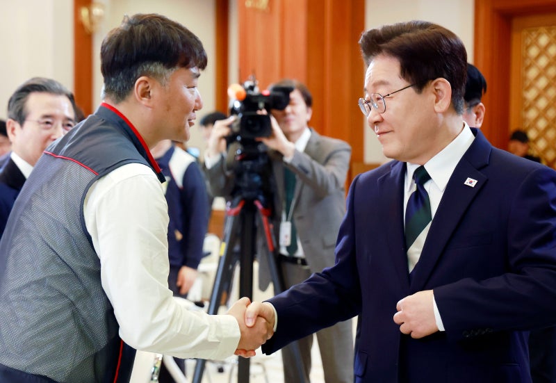 李대통령, 민주노총 간담회서 “노동자 위한 정책이 노동자에 피해끼쳐”