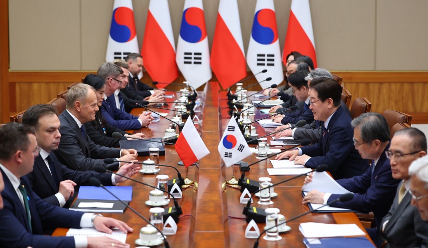 이재명 대통령이 13일 청와대에서 열린 도날드 투스크 폴란드 총리와 확대 회담에서 발언하고 있다. /뉴스1