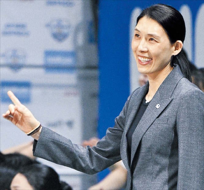 [단독] 여자농구 우리은행, 전주원 감독 선임