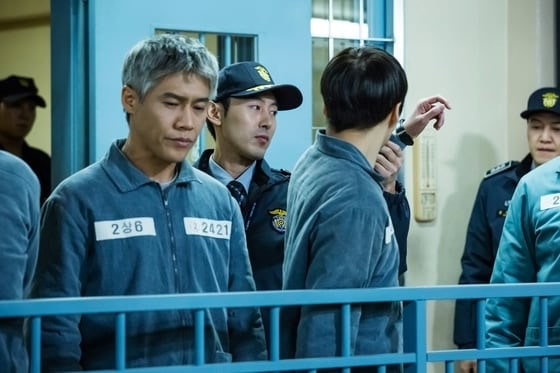 인구 줄어도 감옥 미어터져... 쇠창살에 얽힌 대한민국 난맥상 - 뉴스 썸네일 이미지