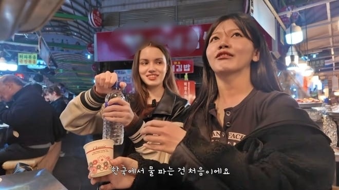 외국인에 물값 2000원 따로... 광장시장 또 바가지 논란 - 뉴스 썸네일 이미지