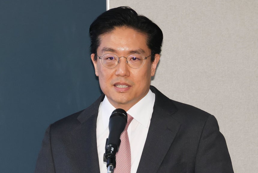 전인석 삼천당제약 대표가 지난 6일 서울 서초구 삼천당제약 본사에서 열린 기자간담회에서 발언하고 있다./뉴스1