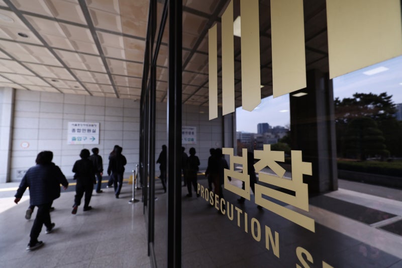 檢 “과거사 재심때 백지 구형 대신에 무죄·면소 낼 것”