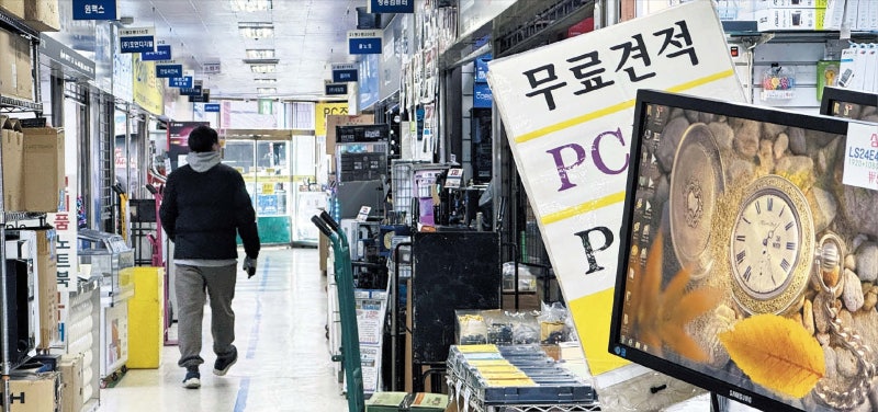 비싼 칩값 감당 힘들어… IT 중소 업체들 무너진다