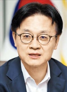 김정관 장관, 캐나다·美 방문… 잠수함 수주 지원·對美 투자 논의