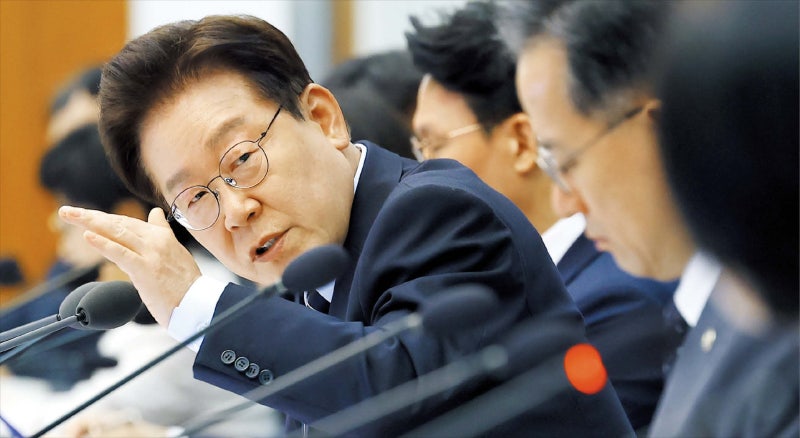 李 “네타냐후 체포영장 검토하라”... 공개석상서 외국 정상에 ‘전범’ 표현