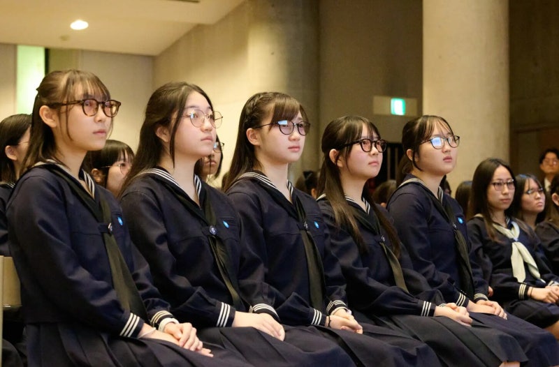 [특파원 리포트] 교복에 선글라스 쓴 日여학생들