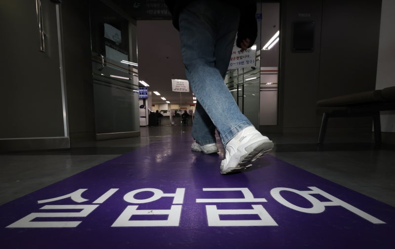 AI 시대… ‘고학력이 취업 유리’ 이젠 옛말