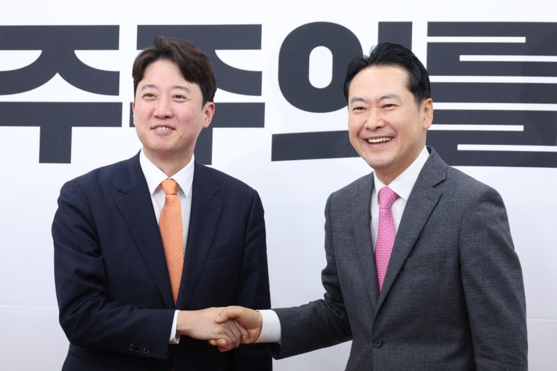 이준석 ‘<b>사전투표 폐지</b> 주장’ 張에 “오늘부로 황교안 일체화”