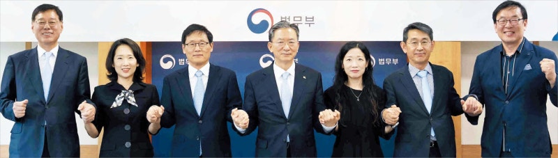 이번엔 외부 위원회… ‘李 사건’ 또 조사한다
