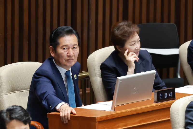 정청래, 李대통령에 90도 인사... 의총에선 “월드클래스 지도자”