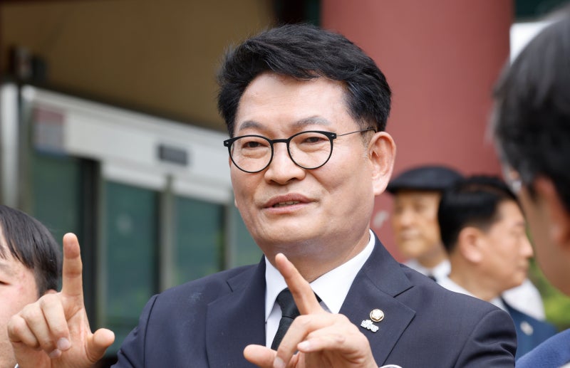 송영길 “정청래, 李 대통령과 싸우겠다고 출마하나”