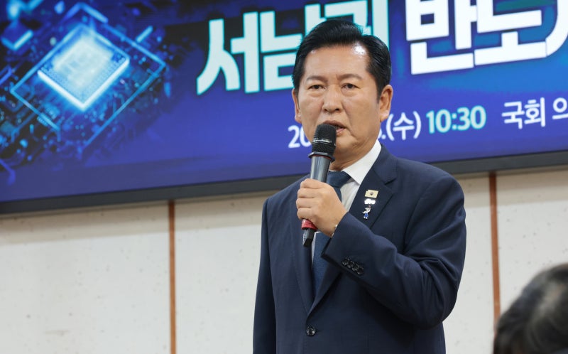 정청래, 선호투표제 논란에 “당헌·당규 위반하면서 뭘 할 수는 없는 것”
