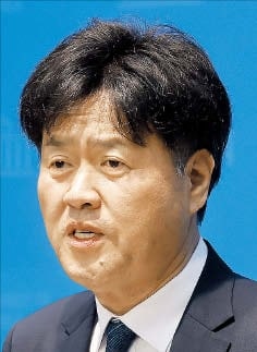 [단독] 檢미래위, 대법에 “김용 기록 보겠다”… 법조계 “재판 개입”