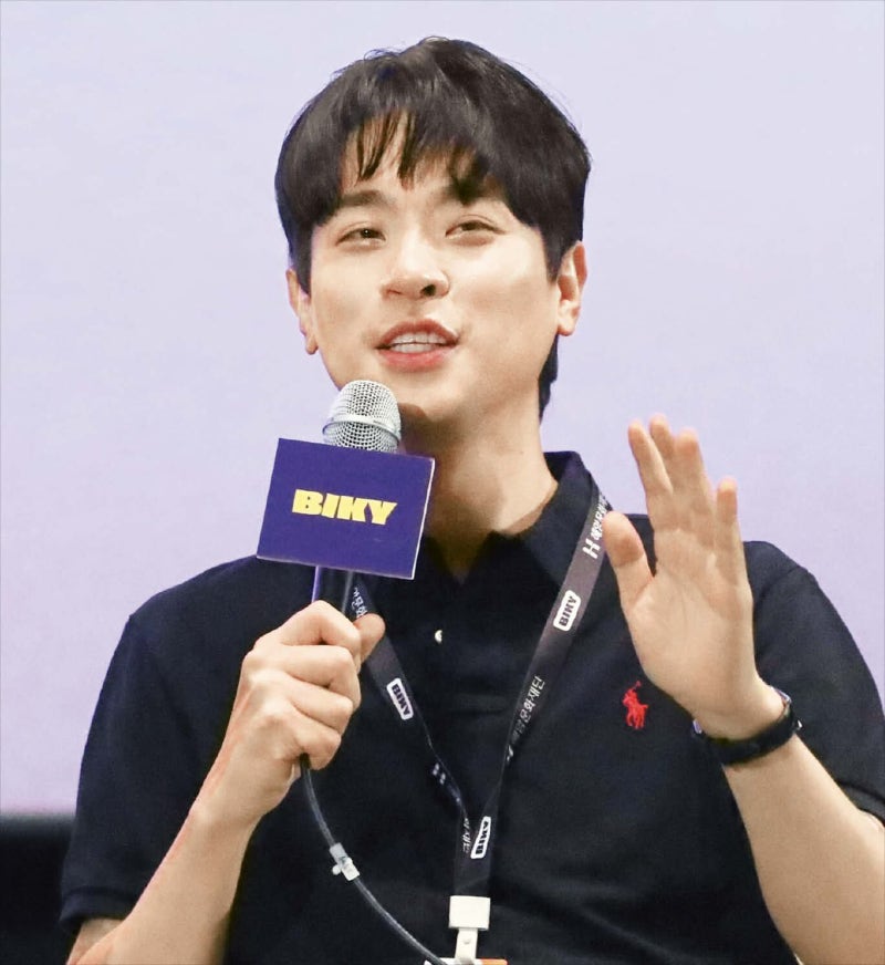 “제게 좋아하는 일을 포기하는 용기는 없어요”
