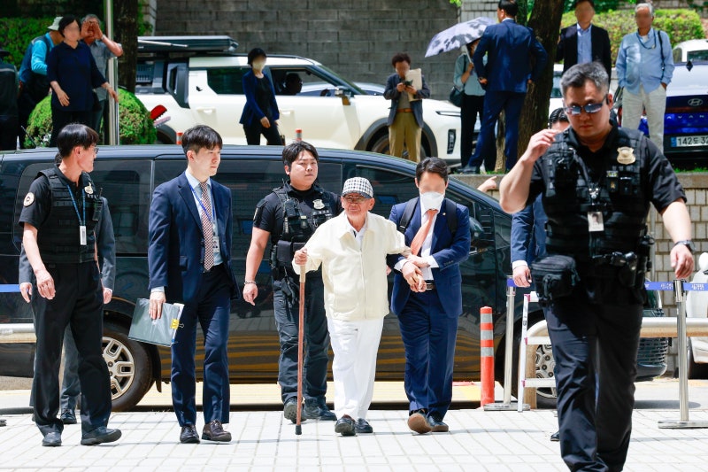 ‘국힘 당원 강제 가입’ <b>이만희</b> 신천지 총회장 추가 <b>기소</b>