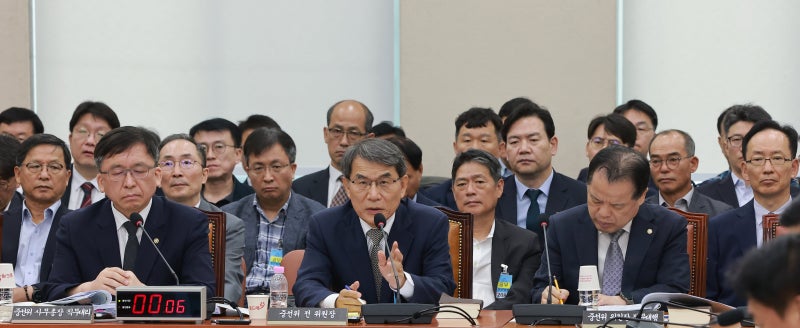 與 “투표포기 인원도 파악못해”…野 “선피아 <b>카르텔</b> 드러나”