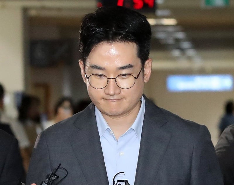 경찰, <b>정이한</b> 전 부산시장 후보 <b>부친</b> 병원 <b>압수수색</b>