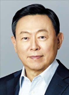신동빈 "10년간 그룹 핵심 사업 정체... 기본에 충실한 본원 경쟁력 확... - 뉴스 썸네일 이미지