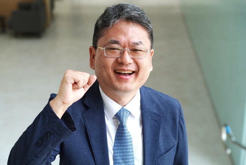 파킨슨병 더 이상 불치병 아닙니다, 한국 스타트업이 길을 찾은 방법 - 뉴스 썸네일 이미지