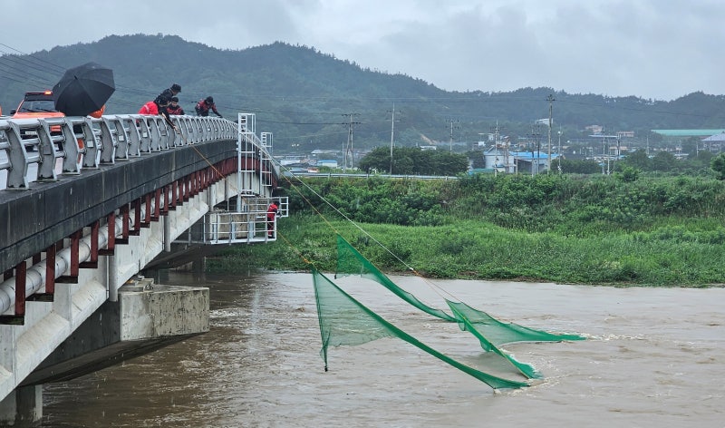 경북 <b>영주</b>서 급류에 휩쓸려 <b>실종</b>된 <b>70대</b> 남성 추정 시신 발견