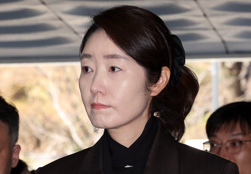 ‘공천 대가 1억’ 구속 <b>강선우</b>... 쪼개기 후원 의혹은 <b>무혐의</b>