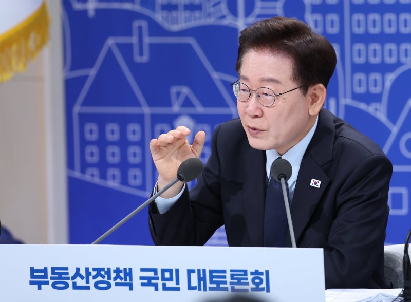 [朝鮮칼럼] 이재명 정부에서 1년간 벌어진 일들