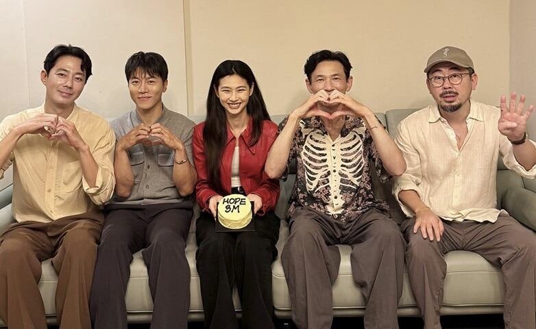 호불호 입소문이 오히려 힘됐다... 영화 ‘<b>호프</b>’ <b>300만 돌파</b>