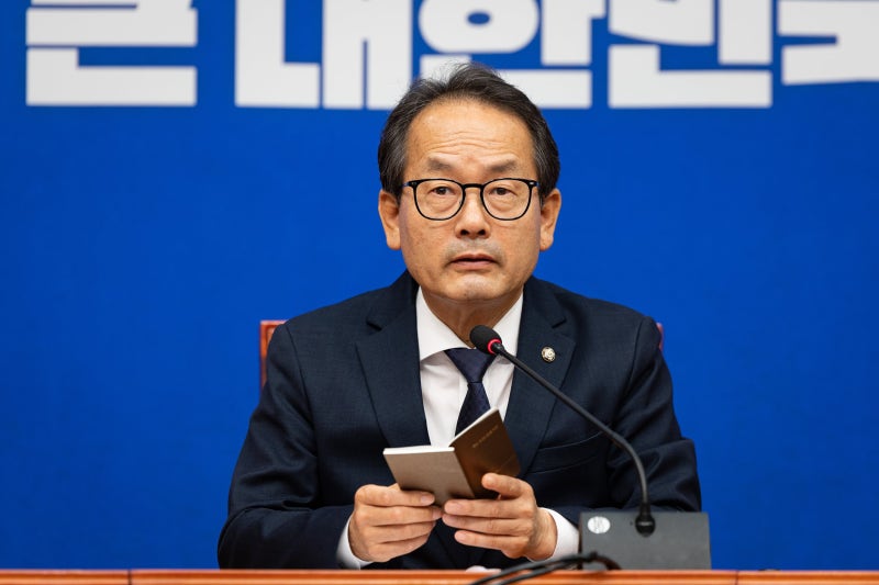 與 “30일 본회의서 <b>형소법</b>·국회법·선관위특검법 처리할 것"