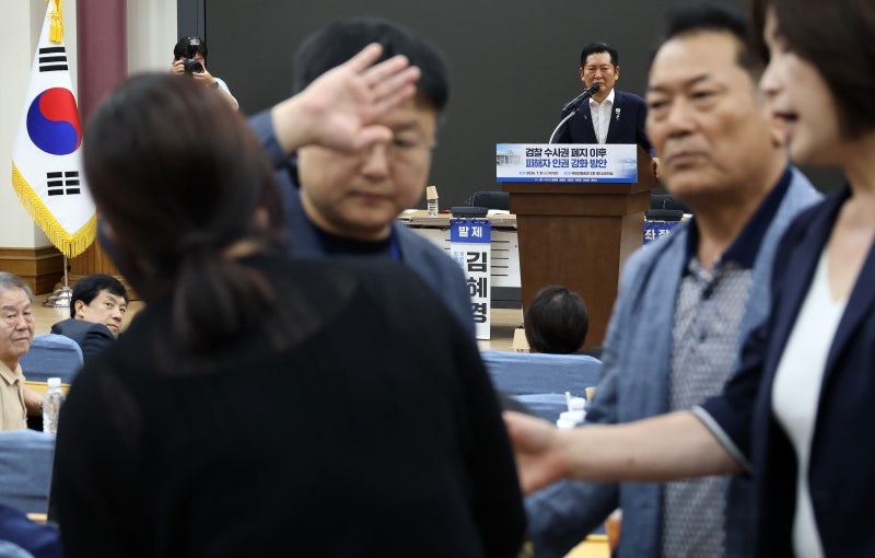 경찰이 범죄 증거 놓치면 그걸로 끝… 피해자는 변호사비 ‘눈덩이’