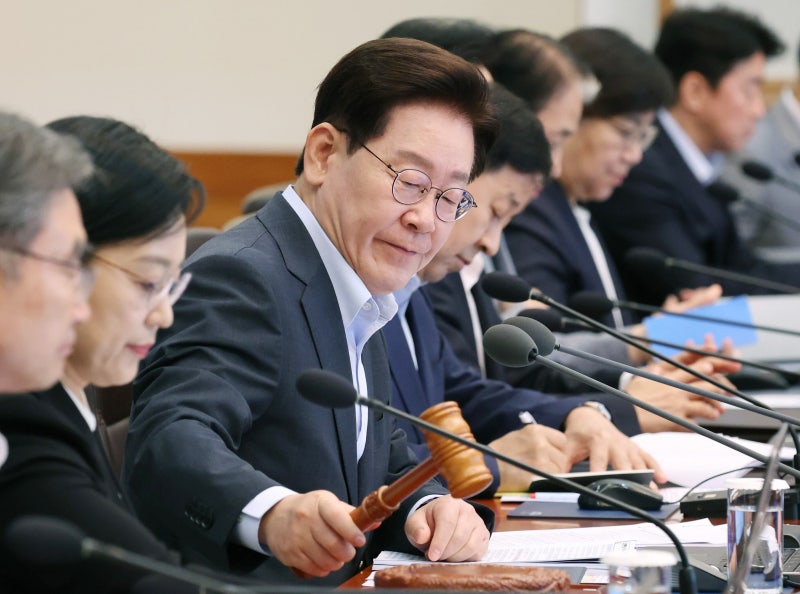 李 “10억 번 근로자는 세금 50%, 100억 번 부동산은 몇 억 내서야”