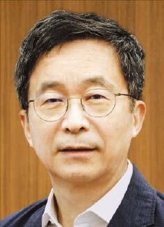 방문진 이사장에 강형철 교수