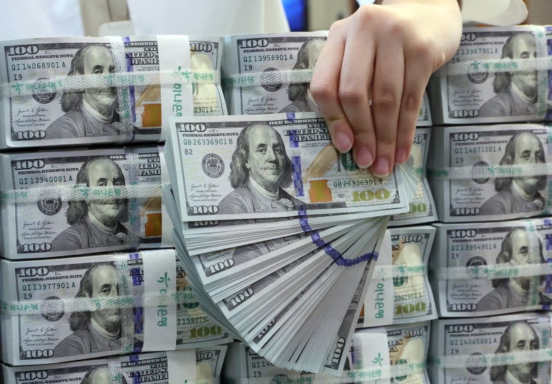 7월 <b>외환보유액</b> 5억9000만달러 <b>증가</b>…순위 13→10위로