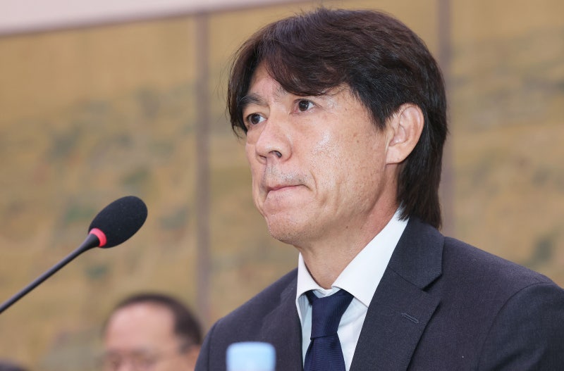 경찰, ‘대표팀 감독 선임 논란’ <b>홍명보</b> 첫 <b>소환 조사</b>