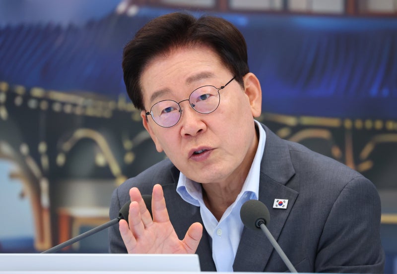 李 “육사 쿠데타 3번, 빨리 통합해야”