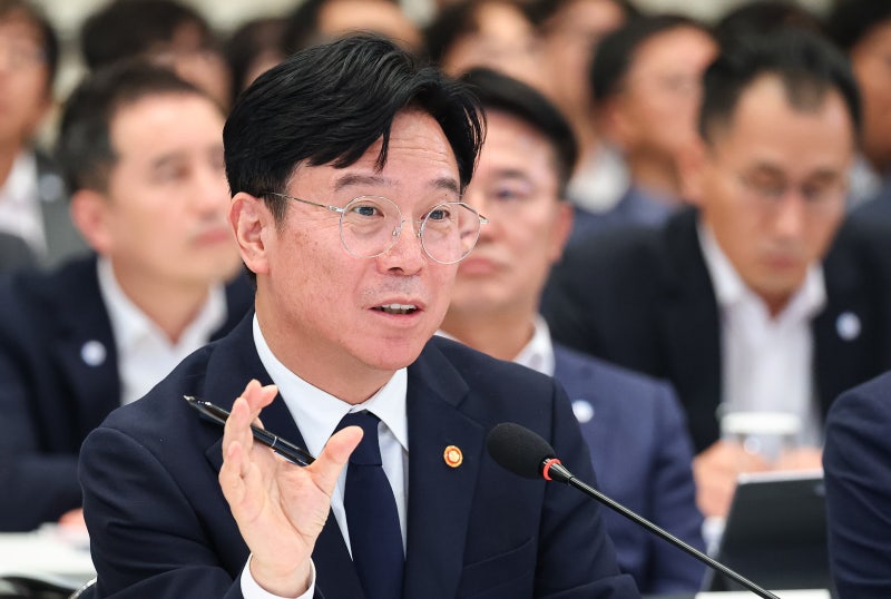 ‘호남 반도체 주52시간’ 두고, 노동장관·산업장관 충돌