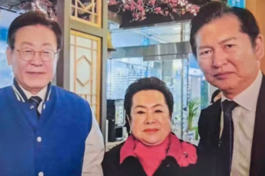 친청 유튜버가 올린 李와 신천지 연루 인사 사진… 바로 옆에 정청래도 있었다