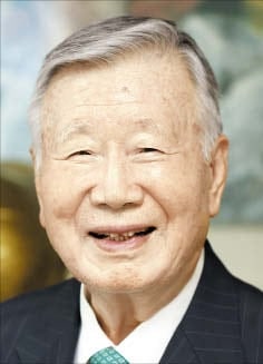 부영그룹 우정교육문화재단, 32國 외국인 유학생에 장학금 4억