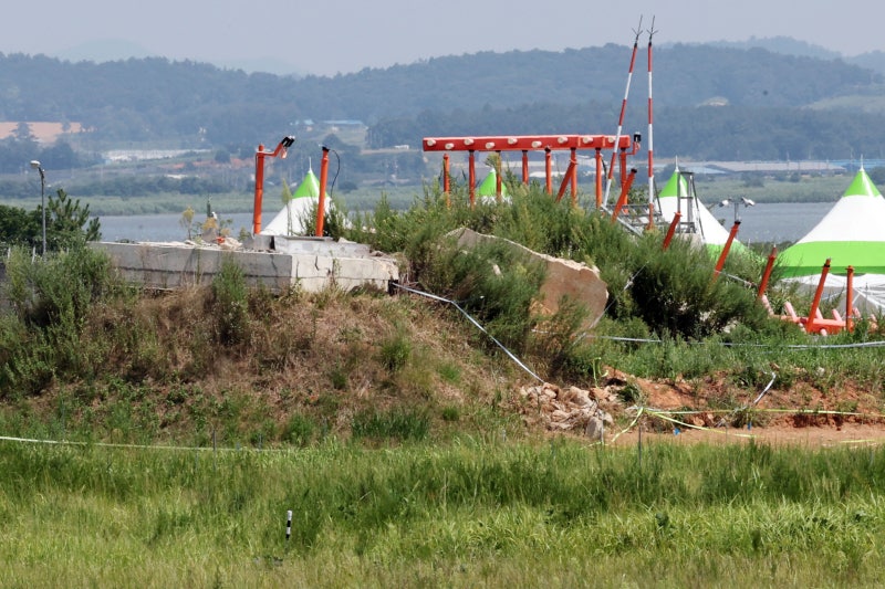 “무안공항 참사때 허위자료 배포한 국토부 7명 檢송치”