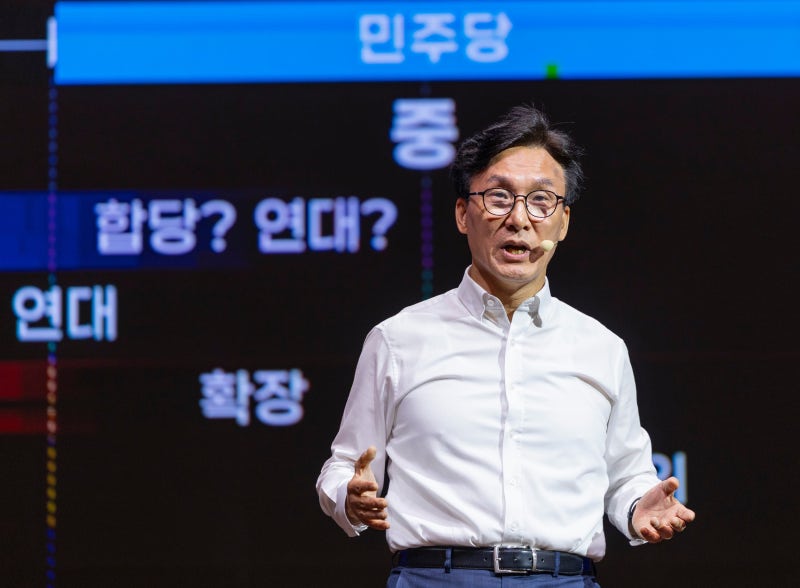 與 <b>김민석</b> <b>특보단</b>에 강신성·<b>정봉주</b>·송호창·한상익 등 6명 추가 인선