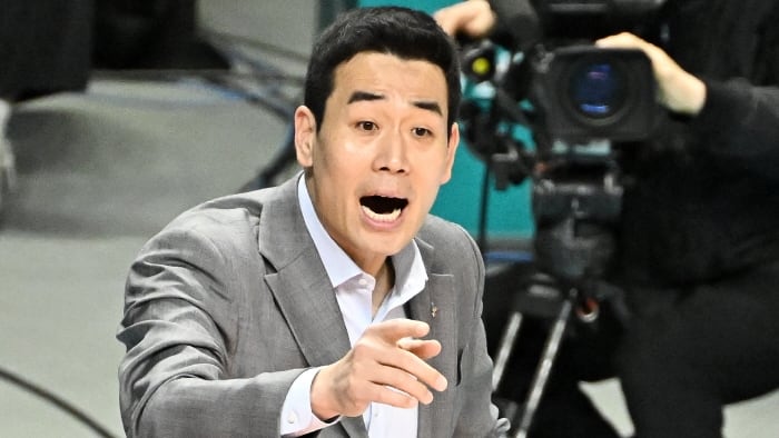 ‘회식 파문’에… 女배구 <b>고희진</b> 정관장 <b>감독</b> 자진 사퇴