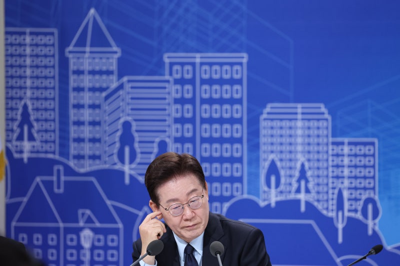 [사설] 지금 대통령이 집값 폭락할까 걱정할 때인가