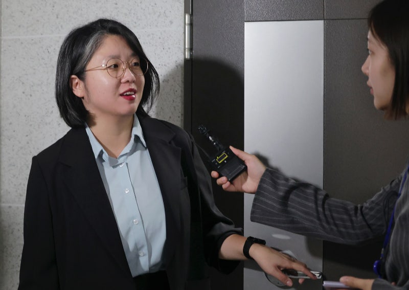 “비례 두번 꿀수저 용혜인” 십자포화… 범여권도 “2030 이탈 클 것”